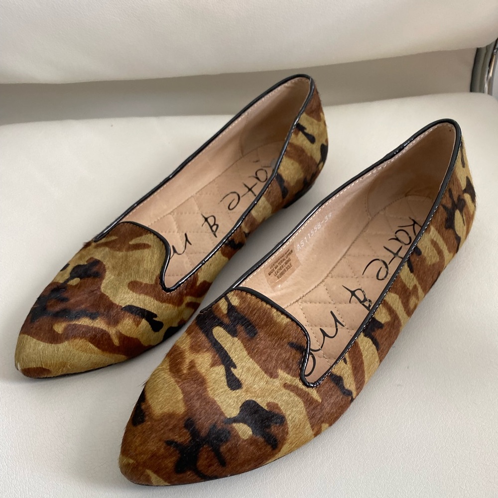 Kate & Mel faux animal print slip-on shoes. Leather lining and rubber so…